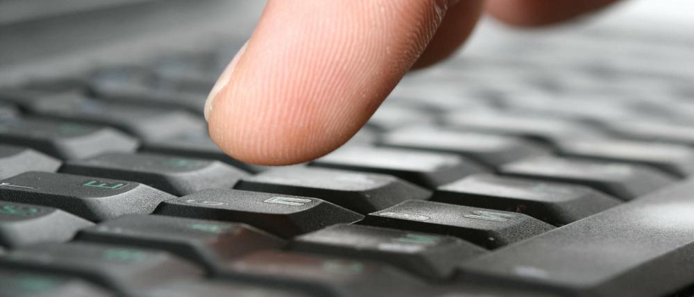 Kommt davon: Der Verfasser von Morddrohungen gegen Personen des öffentlichen Lebens sowie Juden und Muslime.