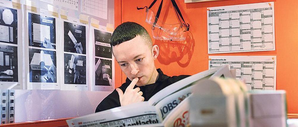 Mickey Mahar in „Contraption“: Die Installation wurde für das oktogonale Gehäuse des Schinkel Pavillons konzipiert.