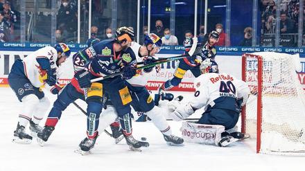 Mächtig was los. Die Eisbären entwickelten anfangs viel Offensivpower, waren diesmal hinten aber selbst anfällig. 