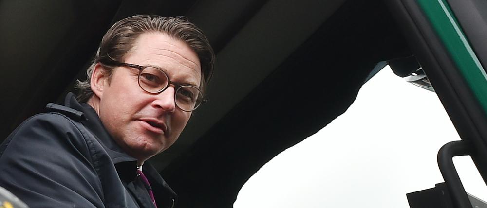 Ex-Bundesverkehrsminister Andreas Scheuer hängen seine Pläne zur PKW-Maut nach. 
