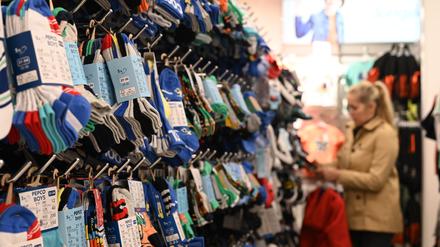 Die Pepco-Preisschilder zeigen die Preise nicht nur in Euro, sondern auch in den Währungen verschiedener osteuropäischer Länder wie Polen oder Tschechien. Dort ist Pepco schon länger am Markt.
