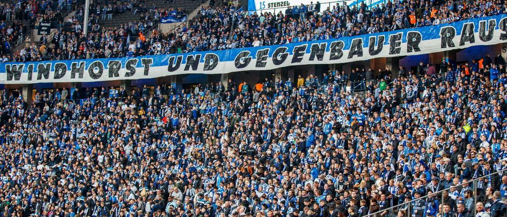 Bei Teilen der Hertha-Fans sind weder Präsident Werner Gegenbauer noch Investor Lars Windhorst sonderlich beliebt.