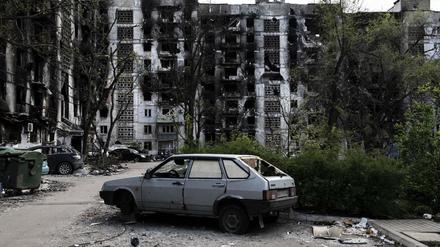 Zerstörte Häuser in der ukrainischen Stadt Mariupol.
