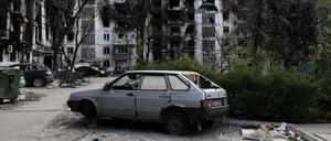 Zerstörte Häuser in der ukrainischen Stadt Mariupol.
