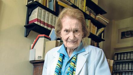 Immer noch aktiv. Maria Sommer in ihrer Villa.