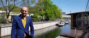 Flussbad-Initiator Tim Edler am Oberlauf des knapp zwei Kilometer langen Spreekanals.