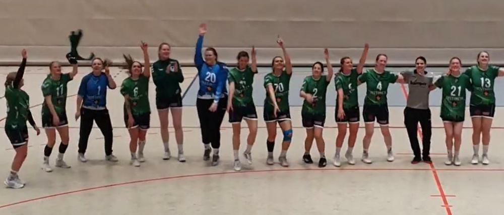 Was für eine Freude: Die Handballerinnen des VfV bitten um lokale Unterstützung im Endspiel am Wochenende.