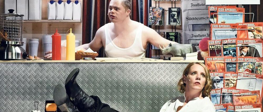 Bratwurstblues. „Steppenwolf“ Jonas Sippel mit Katrin Wichmann.