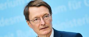 Karl Lauterbach (SPD) erntet für den Gesetzentwurf zur Triage Kritik.