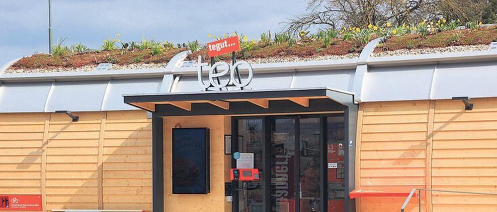 Digitaler Selbstbedienungsladen. Er heißt Teo und kommt von der Firma Tegut. Die hessische Supermarktkette hat als Test im Landkreis Fulda, hier in Rasdorf, inzwischen acht Boxen mit 50 Quadratmeter Größe aufgestellt. Foto: Tschanz-Hofmann/Imago