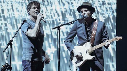 Morten Harket und Pål Waaktaar-Savoy von A-ha in der Mercedes Benz Arena Berlin.