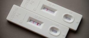 Jede Art von positivem Test verpflichtend zunächst zur Quarantäne.