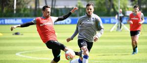 Wieder dabei: Stevan Jovetic (re., hier im Training im Zweikampf mit Vladimir Darida). 