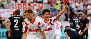 Großer Jubel über den Klassenerhalt beim VfB.