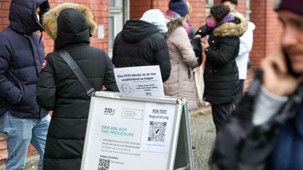 In der Teststelle können sich Bürger testen lassen, die Anspruch auf einen kostenlosen Antigen-Schnelltest haben. Auch ein PCR-Test bei einem positiven Schnelltest ist möglich.