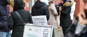In der Teststelle können sich Bürger testen lassen, die Anspruch auf einen kostenlosen Antigen-Schnelltest haben. Auch ein PCR-Test bei einem positiven Schnelltest ist möglich.