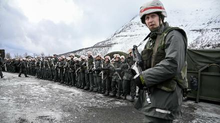 Die schwedischen Soldaten könnten auch bald unter der Nato-Flagge agieren.