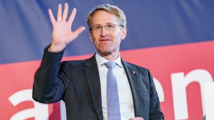 Daniel Günther (CDU), Schleswig-Holsteins Ministerpräsident, spricht beim Landesausschuss der CDU in der Lille-Brauerei.