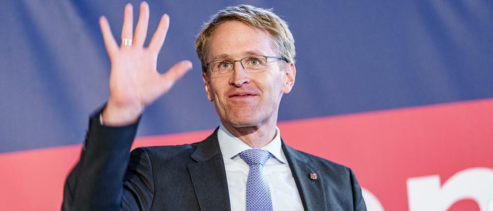 Daniel Günther (CDU), Schleswig-Holsteins Ministerpräsident, spricht beim Landesausschuss der CDU in der Lille-Brauerei.