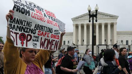 Für den Erhalt des Rechts auf Abtreibungen in den USA sind am Samstag zehntausende Menschen auf die Straße gegangen.