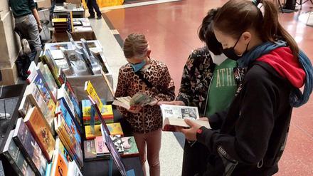Lesestoff: Zahlreiche Verlage stellen ihr Programm vor, hier ein Foto von der ComicInvasion 2021.