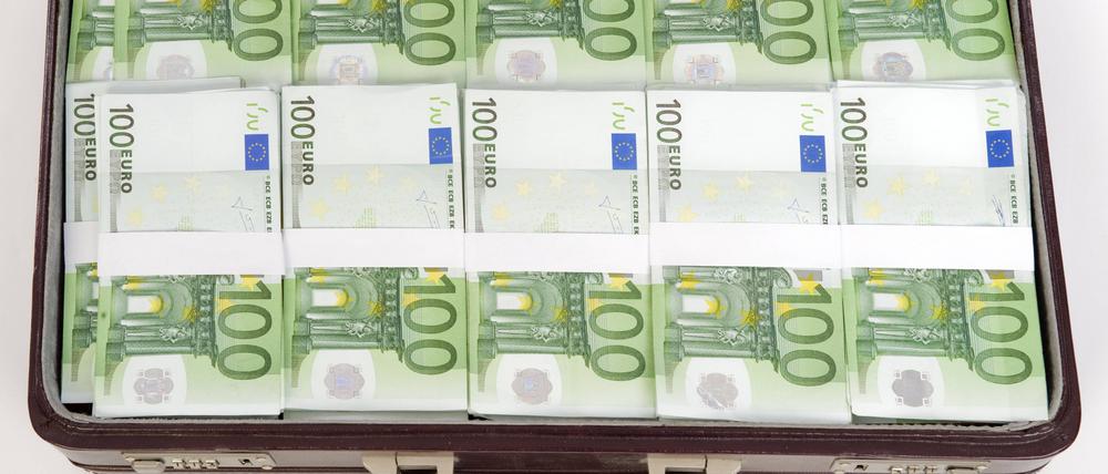 Illegale Immobiliengeschäfte werden gerne mit Geldkoffern abgewickelt.  