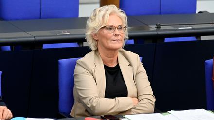 Wie lange wird Christine Lambrecht noch auf der Regierungsbank Platz haben?