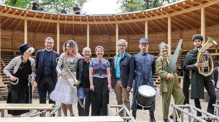 Das Ensemble der Shakespeare Company Berlin spielt ab dieser Saison am neuen Standort im Sommerbad am Insulaner. Die Kooperation mit den Berliner Bäderbetrieben und der Stiftung Planetarium Berlin soll Sport, Wissenschaft und Kultur vereinen.