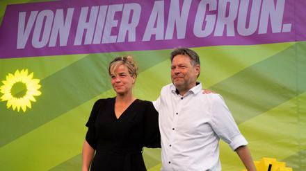 Erfolg in Grün: Mona Neubaur und Robert Habeck.