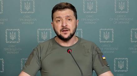 In diesem Bild aus einem Video des Pressebüros des ukrainischen Präsidenten spricht Wolodymyr Selenskyj, Präsident der Ukraine.
