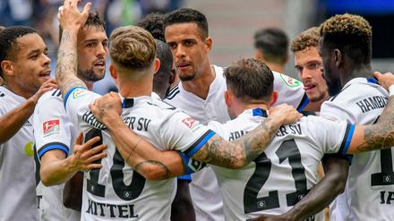 Der etwas andere Terodde. Robert Glatzel (Mitte) hat mit seinen Toren entscheidend zum Aufstieg des HSV beigetragen.