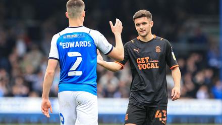 Mittlerweile spielt Jake Daniels beim britischen Zweitliga-Klub FC Blackpool.