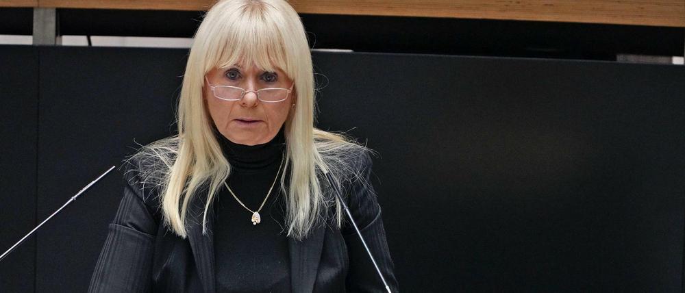 Innensenatorin Iris Spranger will die 200 Quadratmeter große Polizeiwache bis Jahresende errichten lassen.