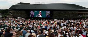 Vom Henman Hill aus wird es in diesem Jahr keine Spiele mit russischen oder belarussischen Tennisstars zu sehen geben.