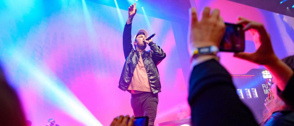 Musiker Marteria auf der Bühne bei der Digitalmesse OMR in Hamburg am 17.05.22.