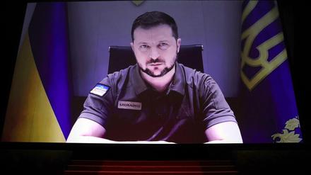 Der ukrainische Präsident Wolodymyr Selenskyj appelliert in Cannes an die internationale Film-Community..