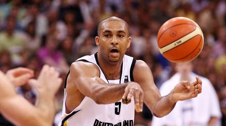 Ademola Okulaja war an der Seite von Dirk Nowitzki eine der prägenden Figuren der deutschen Basketball-Nationalmannschaft.