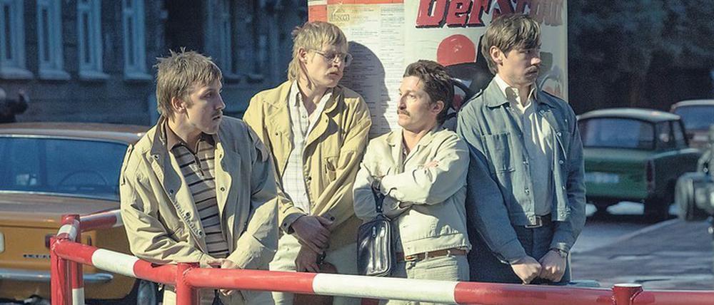 Zukunft der DDR? Der junge Ludger Fuchs (David Kross, re.) ist von beschränkter Ausstrahlung, ein braver Mitläufer.