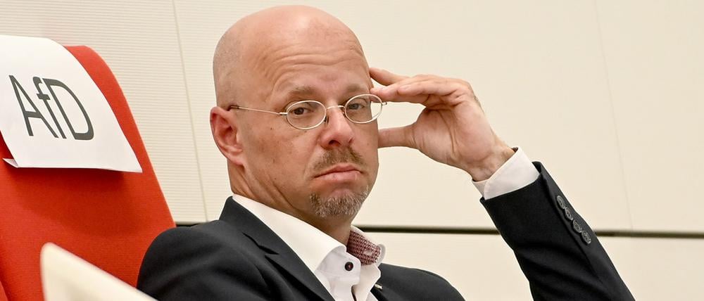 Kalbitz, der zu den Gründern des inzwischen formell aufgelösten rechtsnationalen „Flügel“ der AfD gehörte, war 2020 die Partei-Mitgliedschaft entzogen worden.