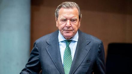 Ex-Kanzler Schröder im Jahr 2020 bei einem Termin im Wirtschaftsausschuss des Bundestags.