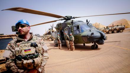 Bundeswehrsoldaten im Camp Castor in Gao in Mali während des Besuchs der Verteidigungsministerin. Die Bundeswehr ist in dem westafrikanischen Land an der UN-Mission Minusma und der EU-Ausbildungsmission EUTM beteiligt. 