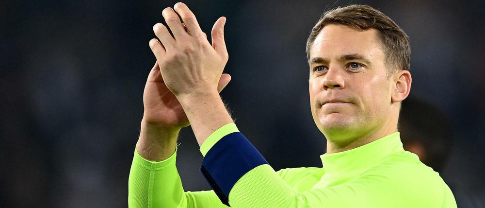 Manuel Neuer hat seinen Vertrag beim FC Bayern München vorzeitig um ein Jahr verlängert.