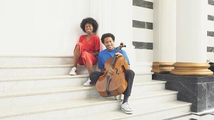 Synchron, auch ohne Blickkontakt. Isata und Sheku Kanneh-Mason.