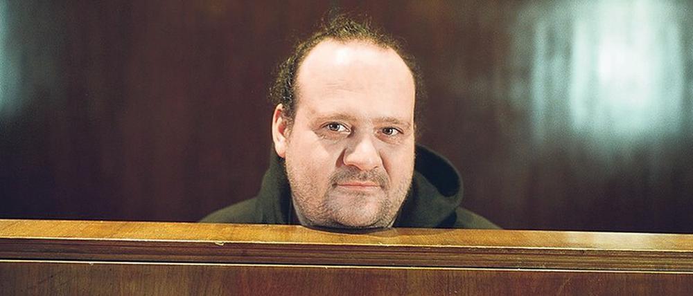Der Schauspieler Samouil Stoyanov vom Wiener Volkstheater gehört zum Ensemble von „humanistää!“.