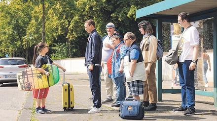 Die Wiesenschaumzikaden, so nennt sich der zusammengewürfelte Basketball-Haufen mit Antonia Riet, Wotan Wilke Möhring, Matthias Sander, Jochen Riemer, Tanino Camilleri, Jonas Relitzki und Nico Michels (v. l. n. r.).