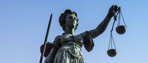 Laut Brüssel soll die Disziplinarkammer die Unabhängigkeit der Justiz untergraben und gegen einen Grundwert der EU verstoßen.