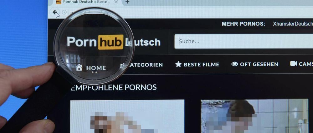 Pornografie im Internet ist nicht grundsätzlich verboten. Allerdings muss ein Altersverifikationssystem vorgelagert sein.