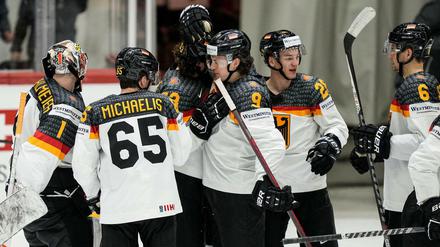 Die deutschen Eishockeyspieler gewinnen gegen Kasachstan das fünfte Spiel in Folge bei der WM.