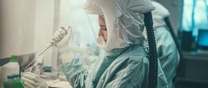 Am Institut für Mikrobiologie der Bundeswehr in München wurde erstmals in Deutschland bei einem Patienten das Affenpockenvirus zweifelsfrei nachgewiesen.