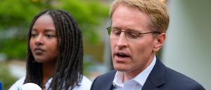 Schleswig-Holsteins Ministerpräsident Daniel Günther neben der Grünen-Spitzenkandidatin Aminata Touré